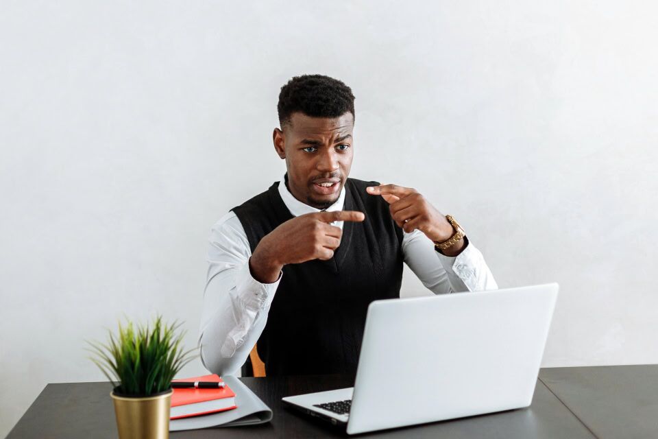 are employee gift cards taxable